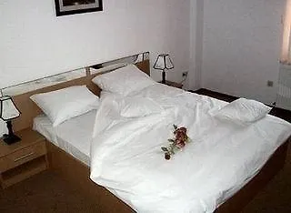 Alexandra 3*