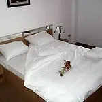 Alexandra 3*